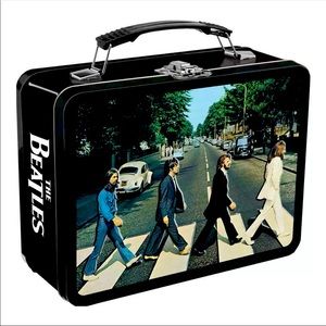 New Beatles lunch box w4 accessories